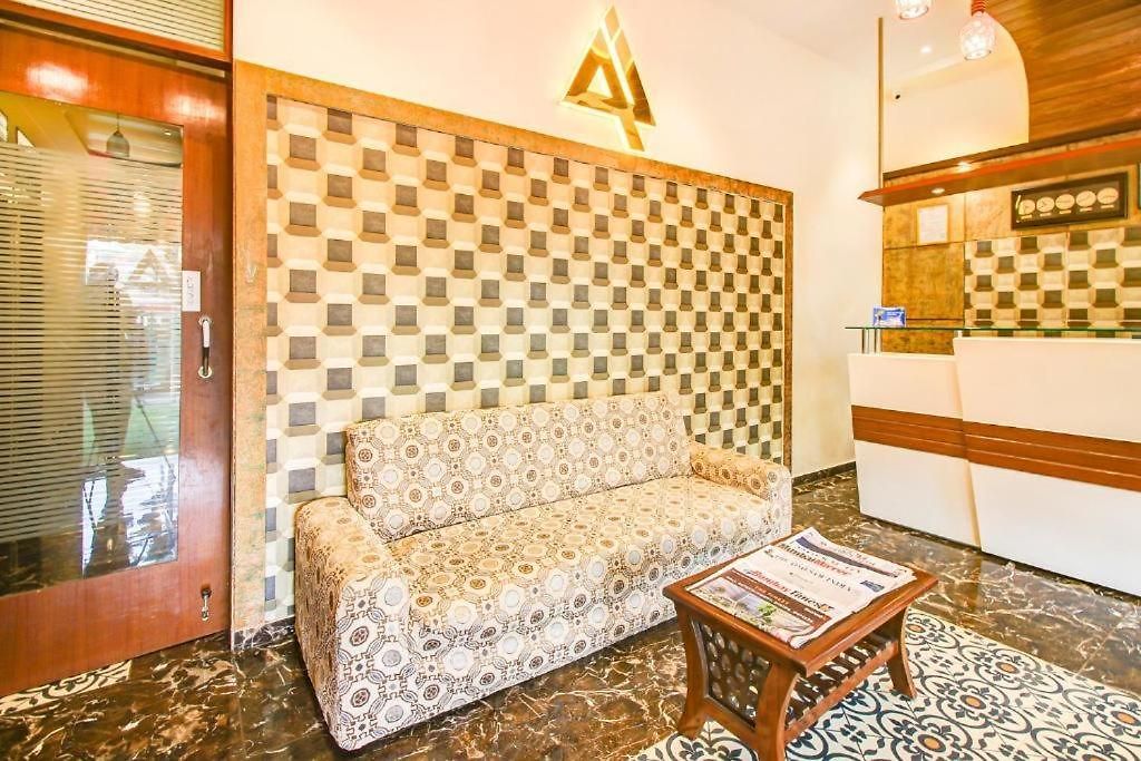 Glitz Axis International - Nr Iit & T2 Guest house Mumbai