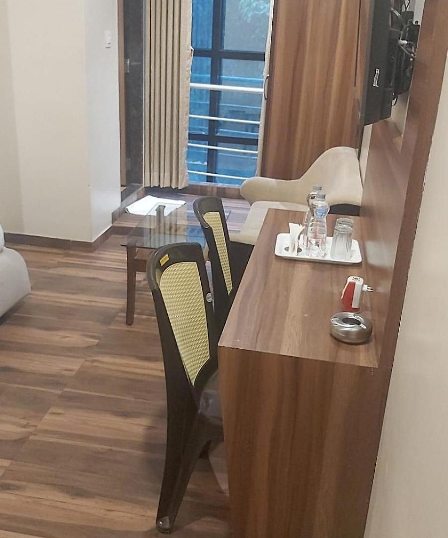 Glitz Axis International - Nr Iit & T2 Guest house Mumbai