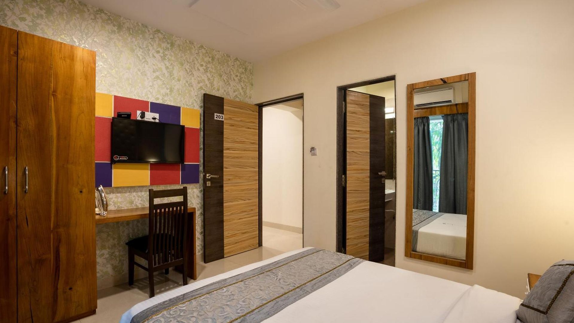 Apartment Home2 And Service Apartments, Airport Mumbai