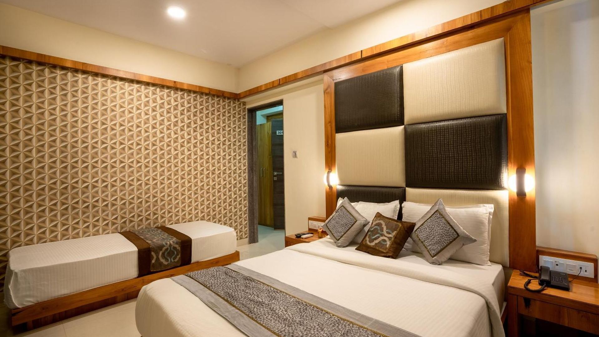 Home2 And Service Apartments, Airport Apartment *