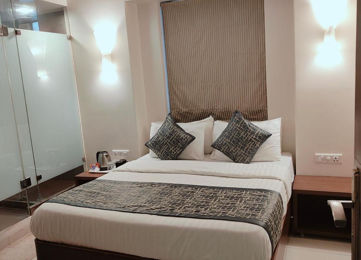 Apollo - Colaba Causeway Guest house Mumbai