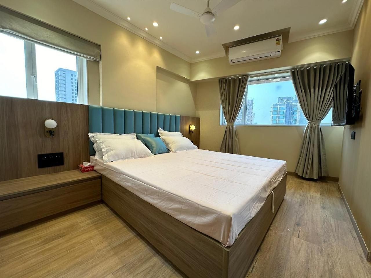 Rudraya Homes - Cozy Premium Serviced Khar - Next To Bandra