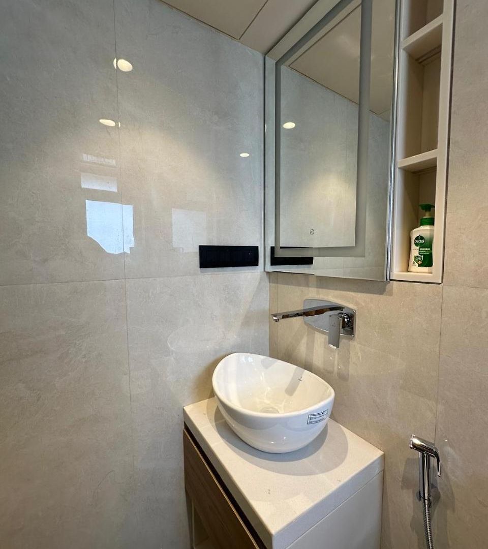 Rudraya Homes - Cozy Premium Serviced Khar - Next To Bandra