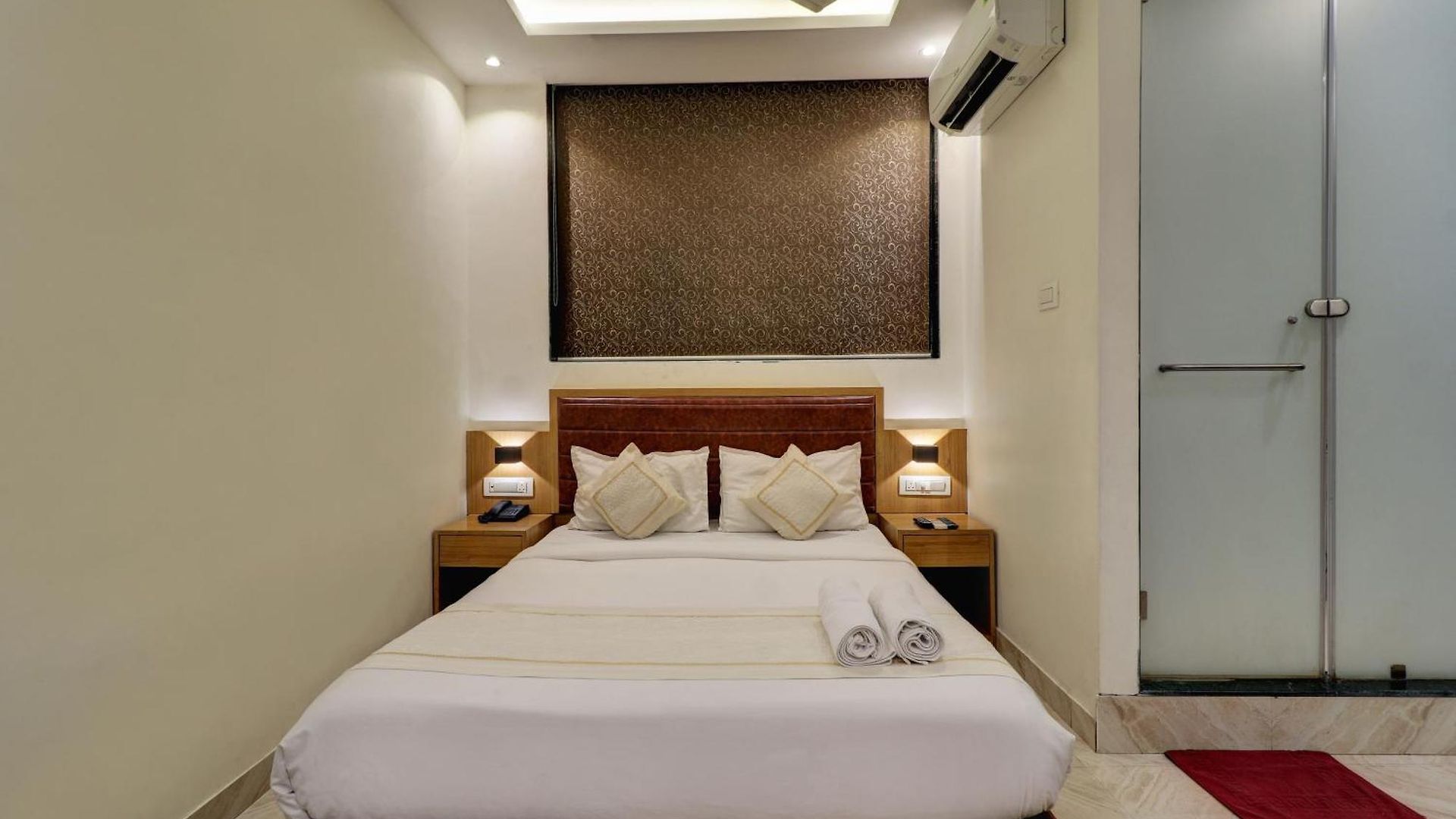 A K Hotel Mumbai