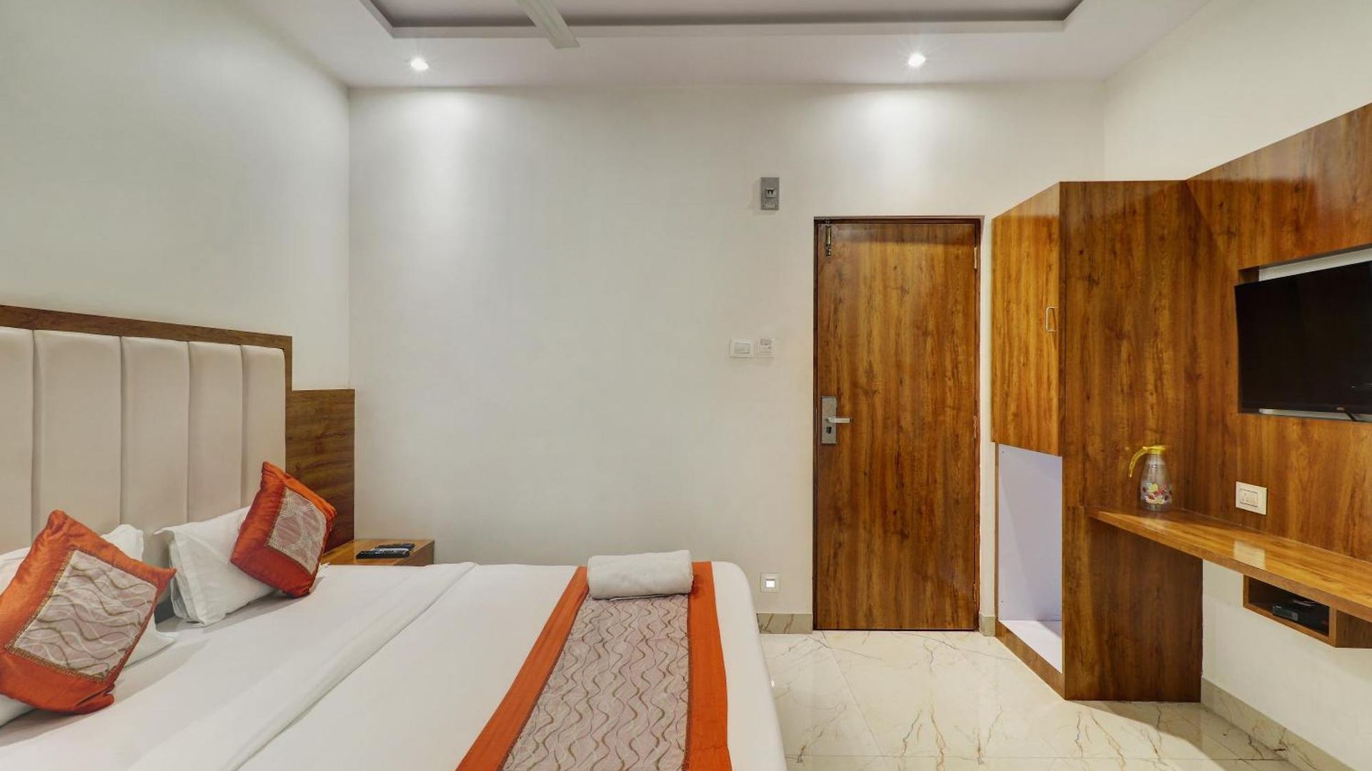 Hotel A K