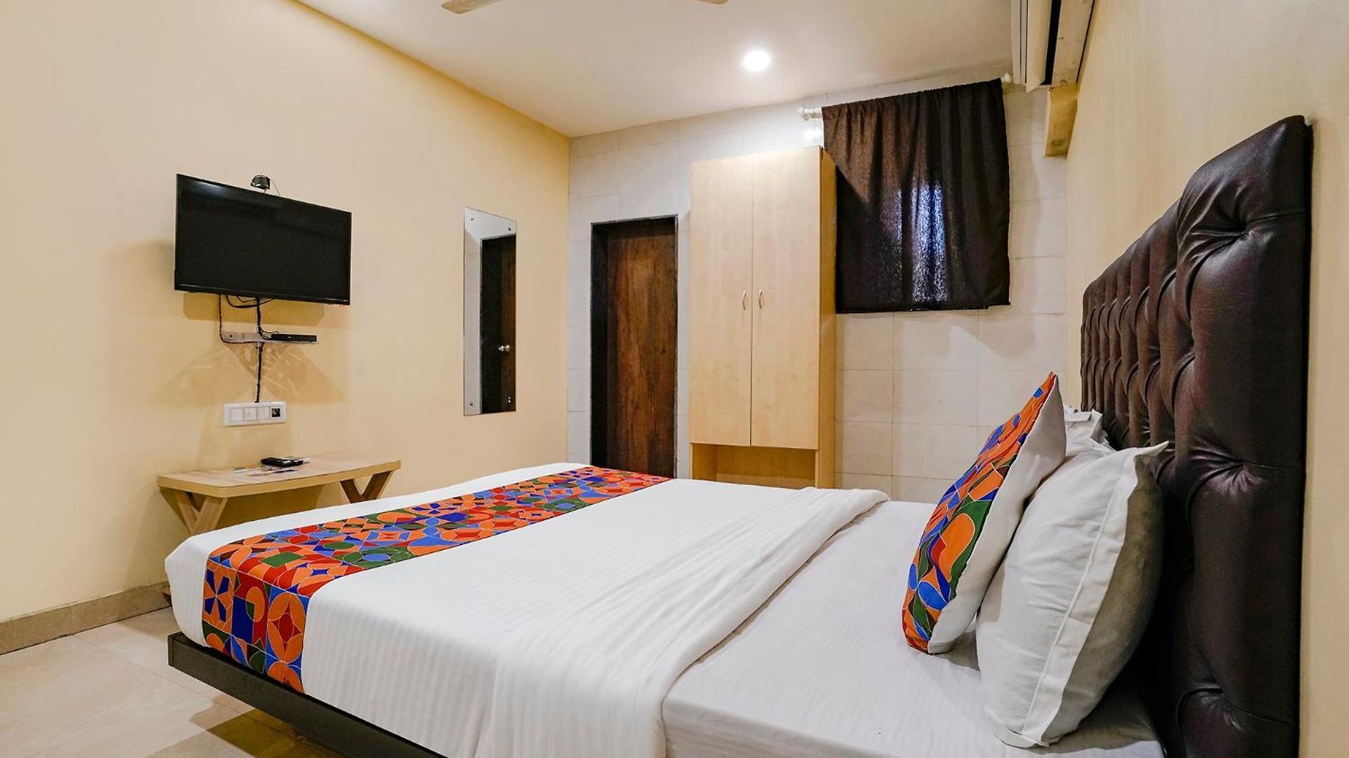 Guest house U Life Residency