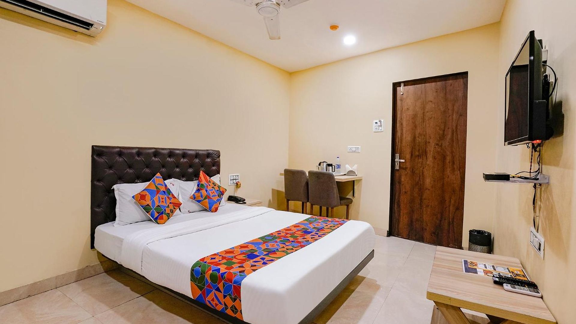 Guest house U Life Residency