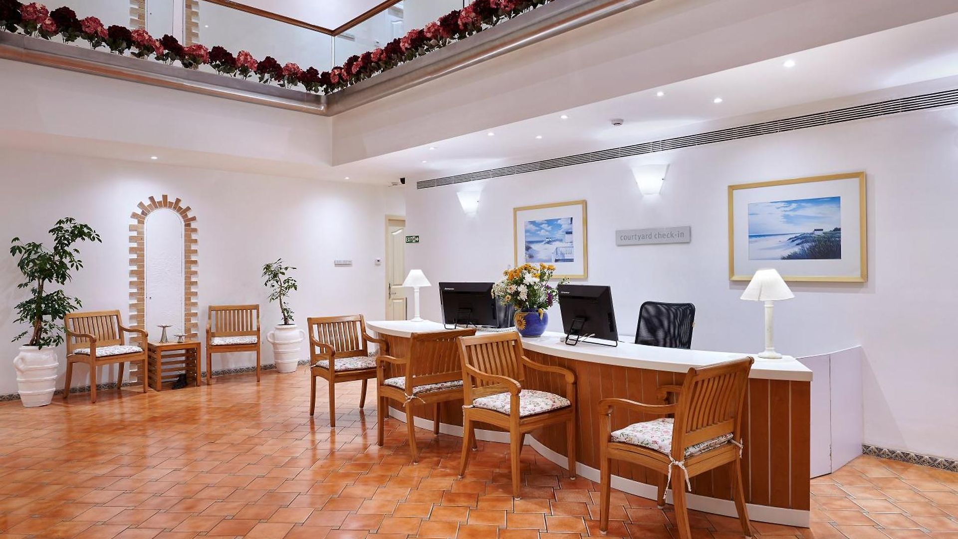 The Gordon House - Near Gateway Of India Hotel Mumbai