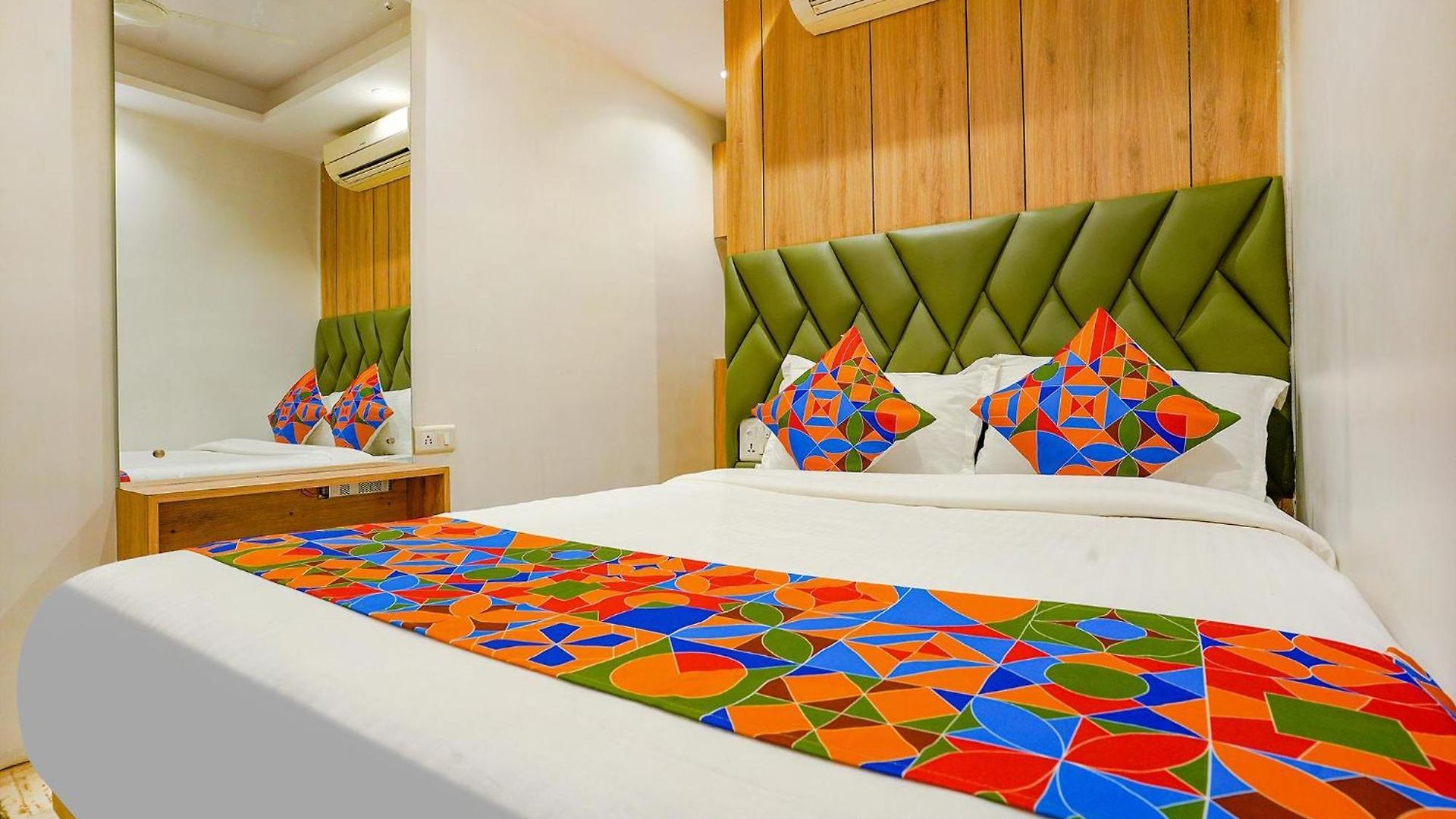 Hotel Fabexpress New Deepak - Nr & Csmt Station 2*