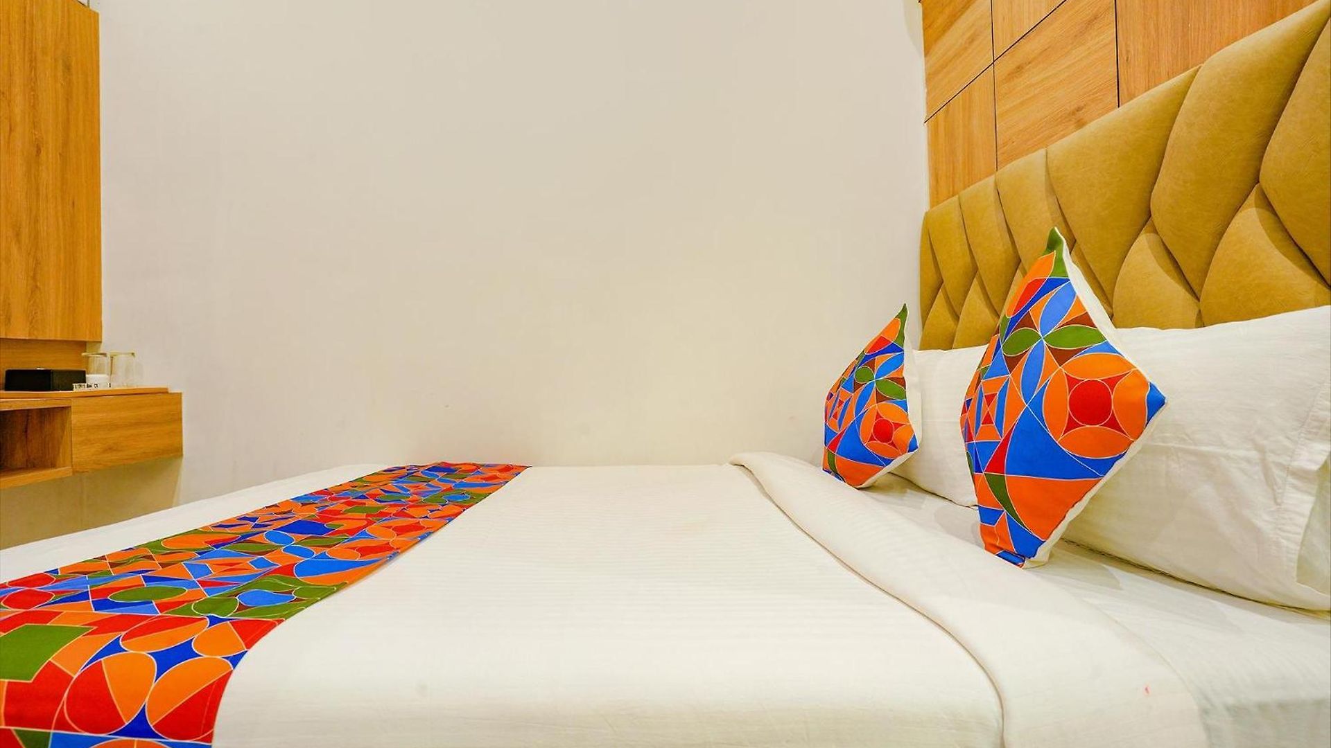 Fabexpress New Deepak - Nr & Csmt Station Hotel