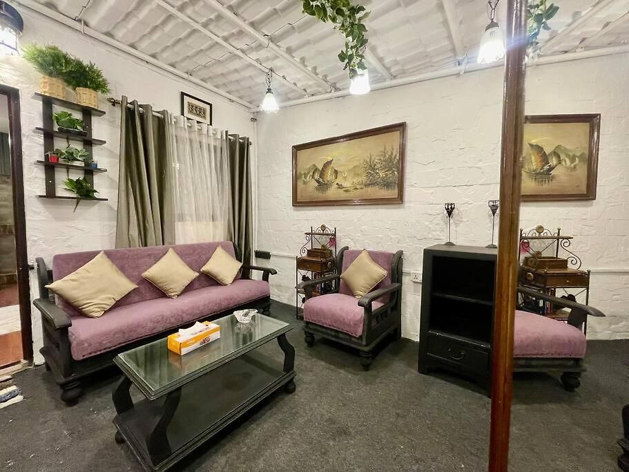 Independent Garden Cottage-bandra-carter Road Apartment Mumbai