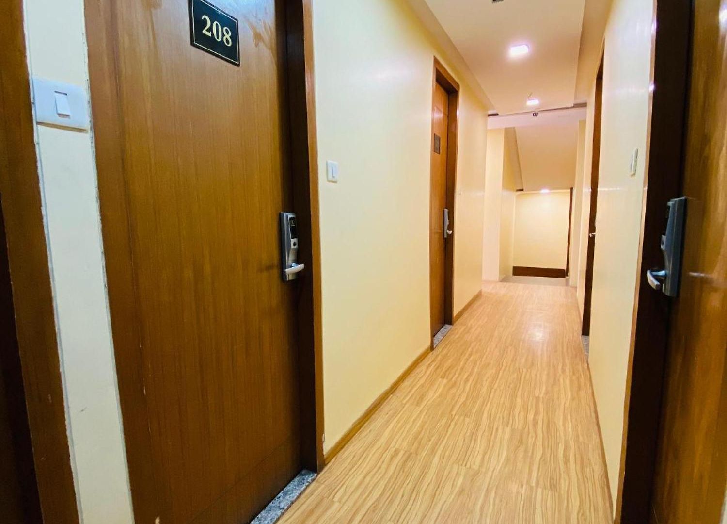 Arton Regency - Near International Airport Hotel Mumbai