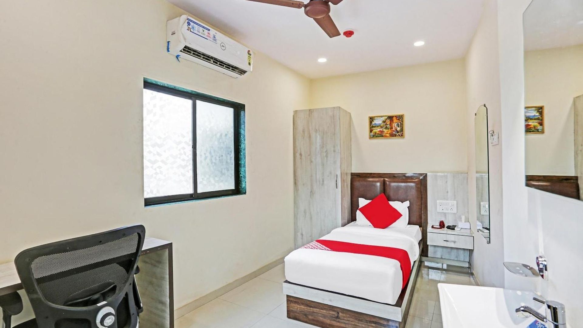 Hotel O Tawakkal Mumbai