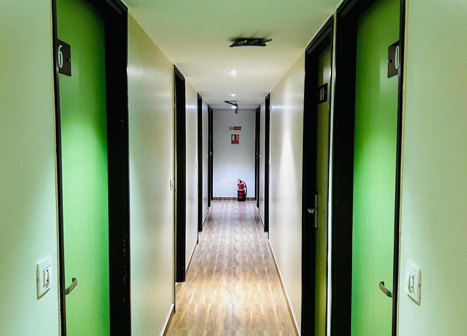 Hotel Regal International - Near International Airport Andheri East 3*
