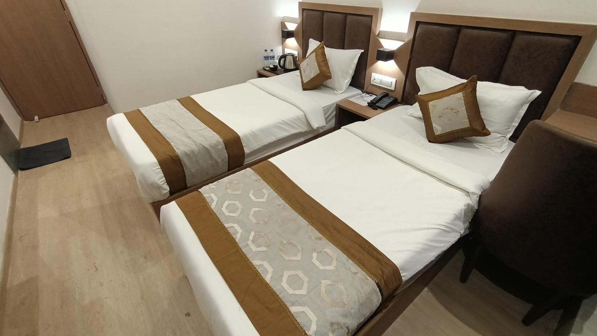 Beverly Palace Santacruz - Near Bkc - Airport T1 Mumbai