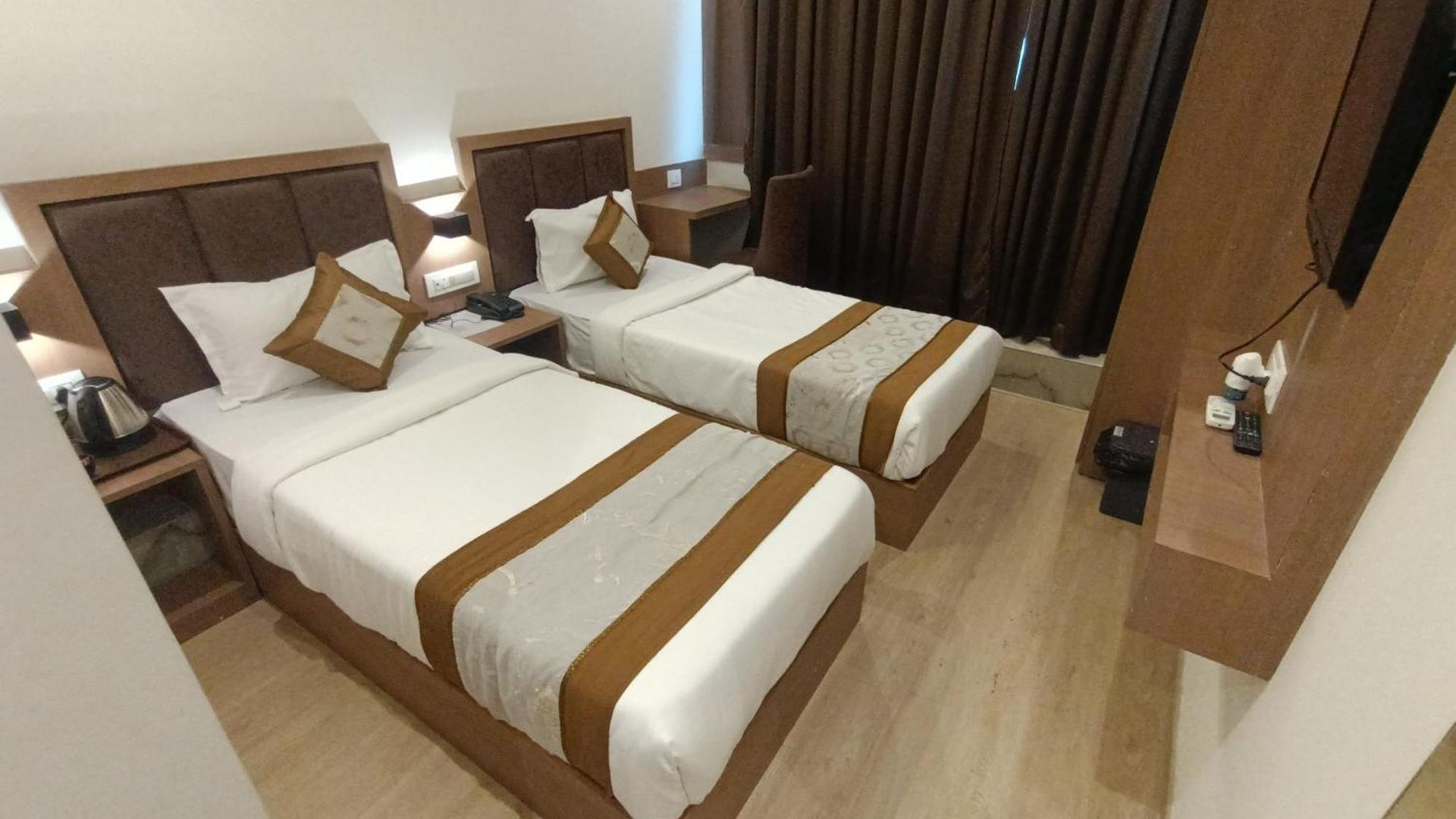 Beverly Palace Santacruz - Near Bkc - Airport T1 3*