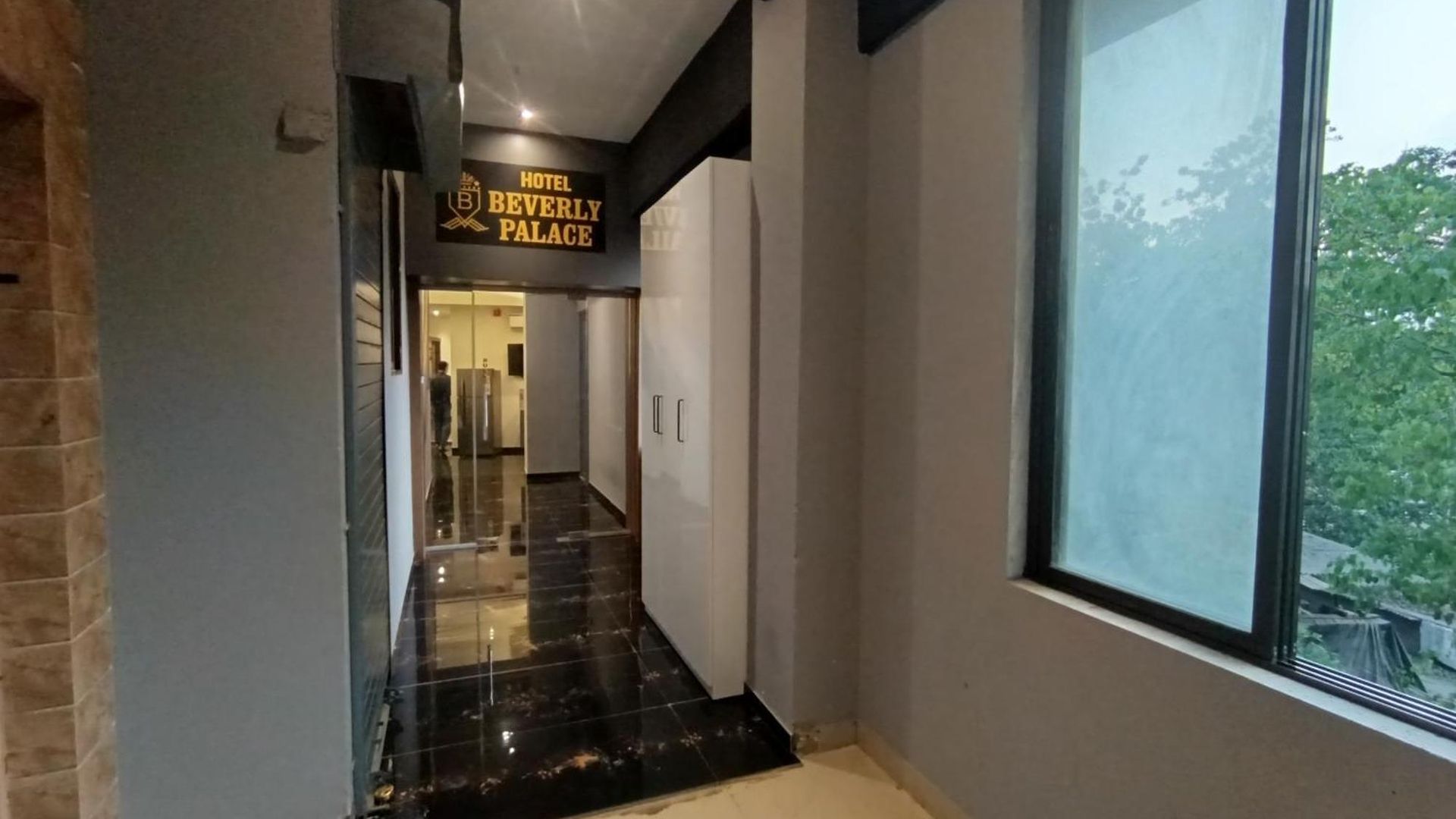 Beverly Palace Santacruz - Near Bkc - Airport T1 Mumbai