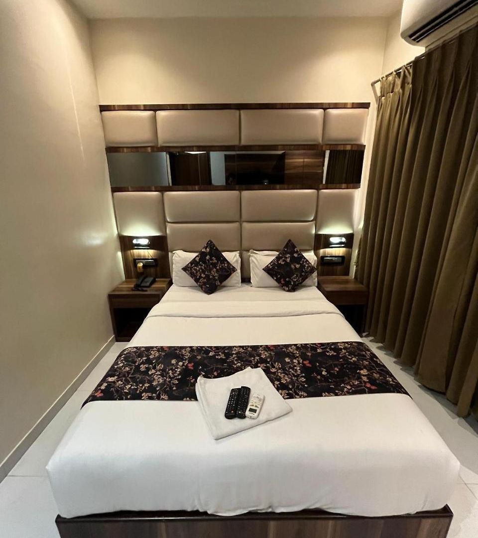 Shahi Darbar Terminal-2 Guest house Mumbai