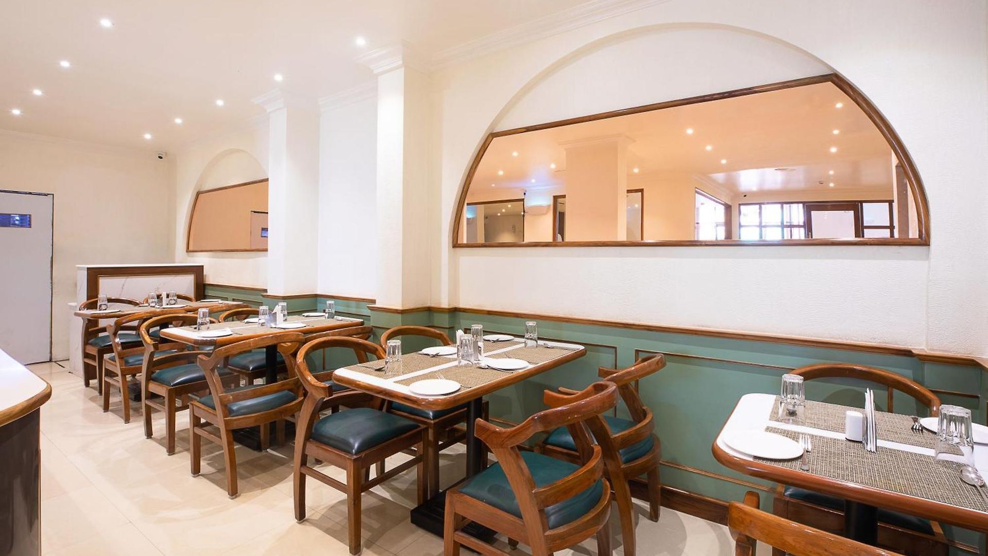 Avon Ruby Dadar Hotel 3*
