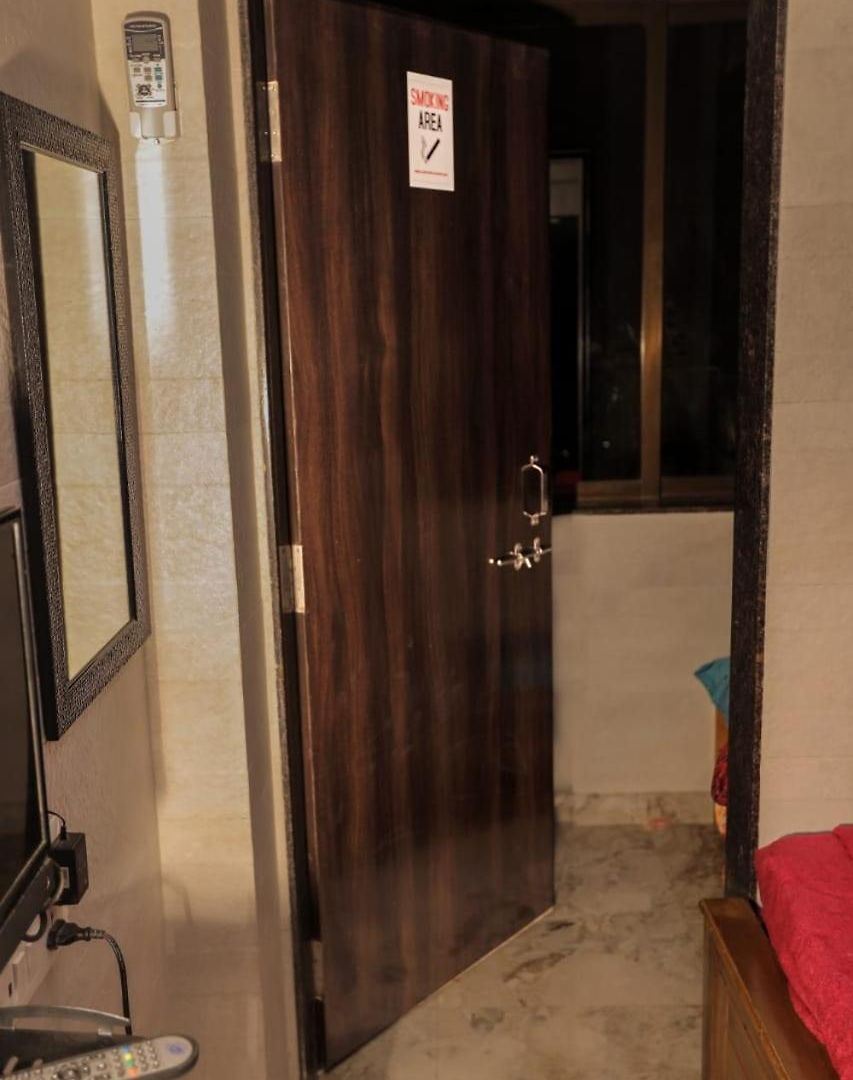 Apartment Cozy Furnished One Block From The Ocean *