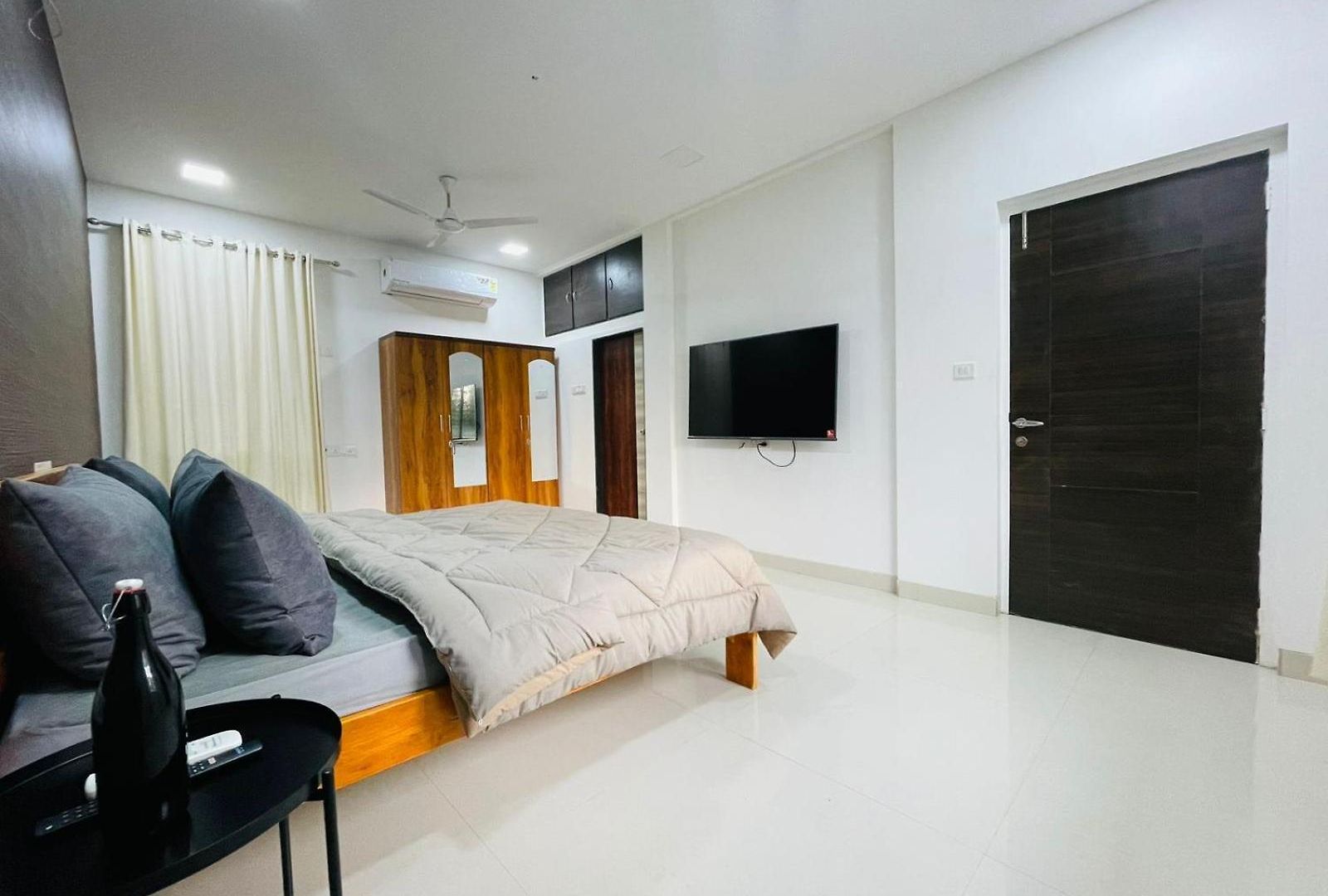 Luxe-bnb Near Airport Mumbai