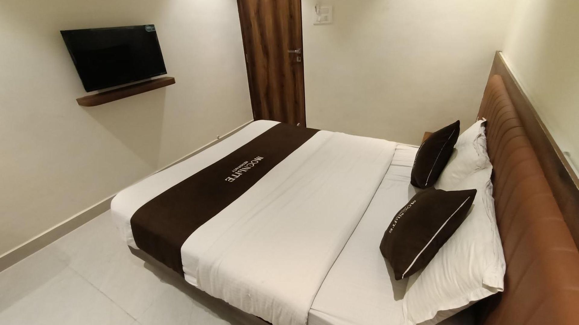 Moon Lite Residency - Marve Road Malad West - Premium Couple Friendly 2*