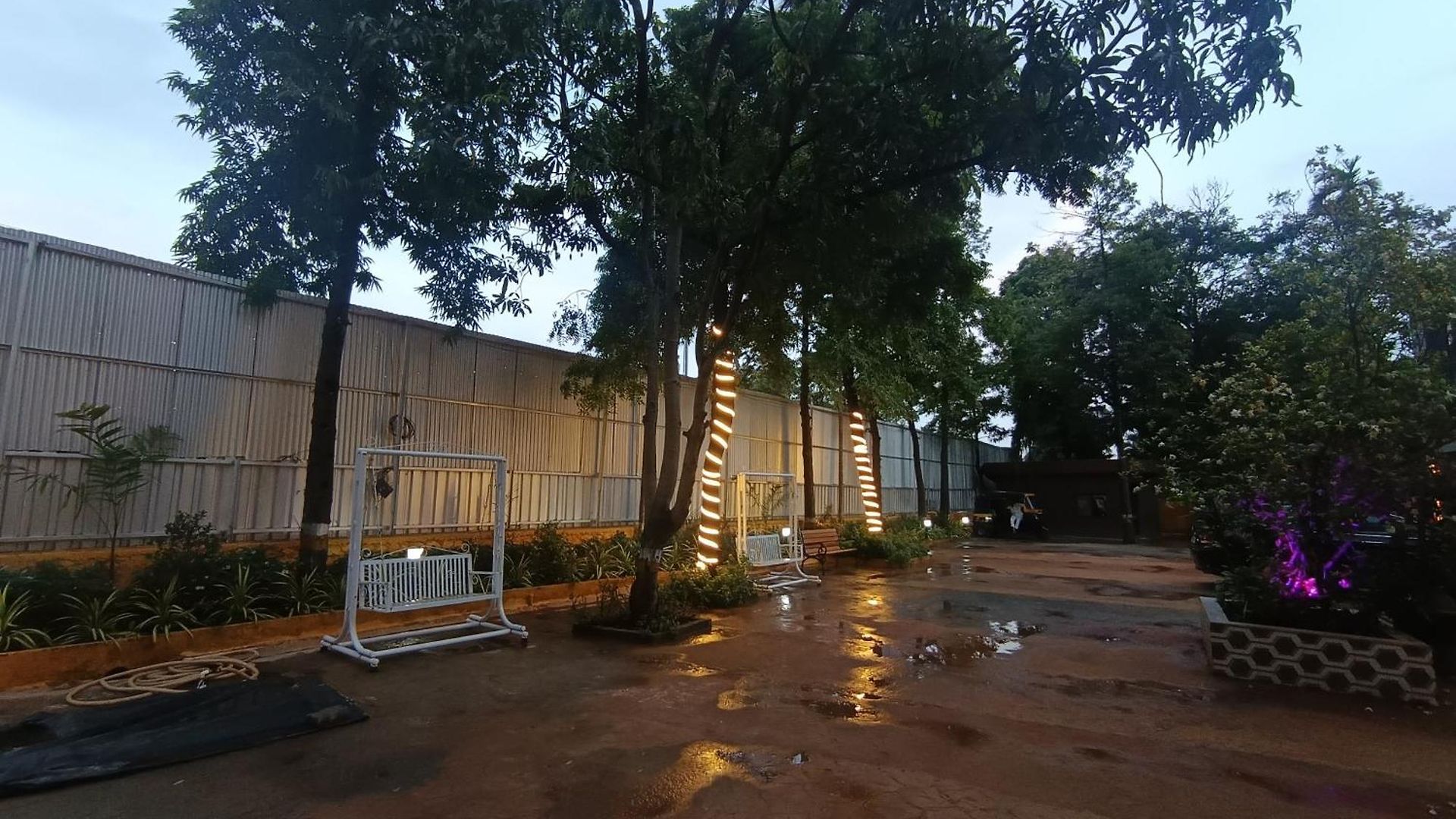 Hotel Moon Lite Residency - Marve Road Malad West - Premium Couple Friendly