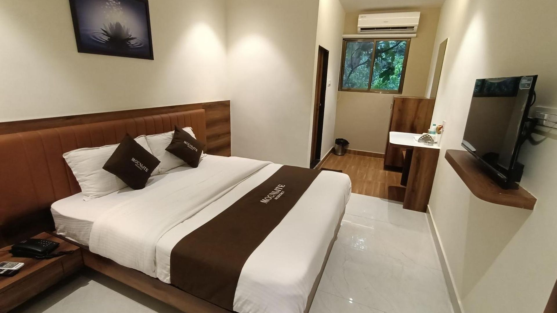 Hotel Moon Lite Residency - Marve Road Malad West - Premium Couple Friendly 2*