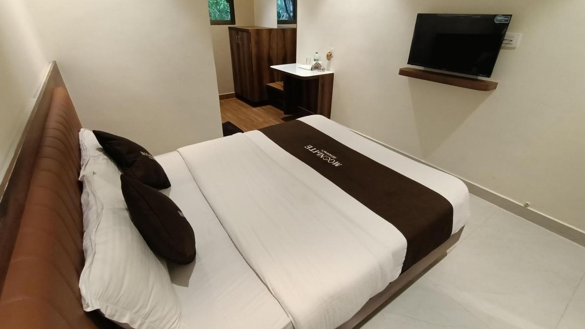 Moon Lite Residency - Marve Road Malad West - Premium Couple Friendly 2* Mumbai