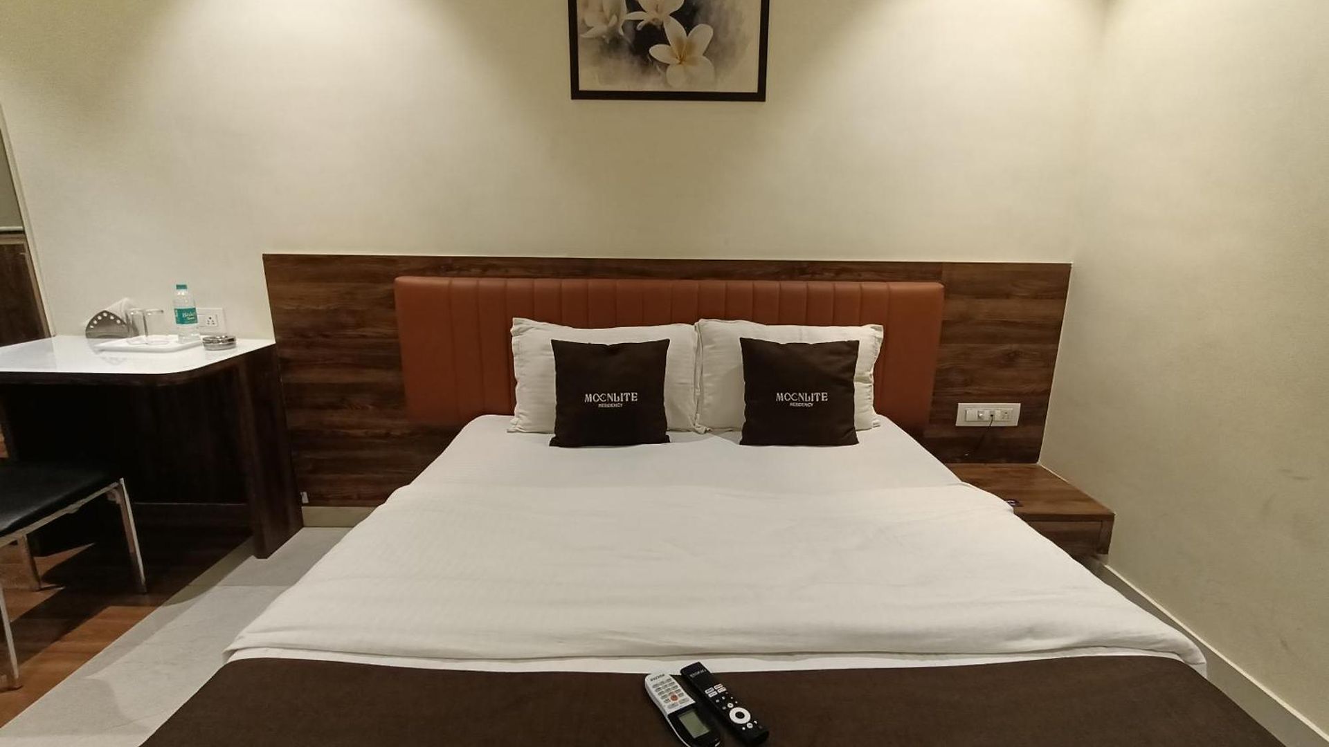 Moon Lite Residency - Marve Road Malad West - Premium Couple Friendly Mumbai