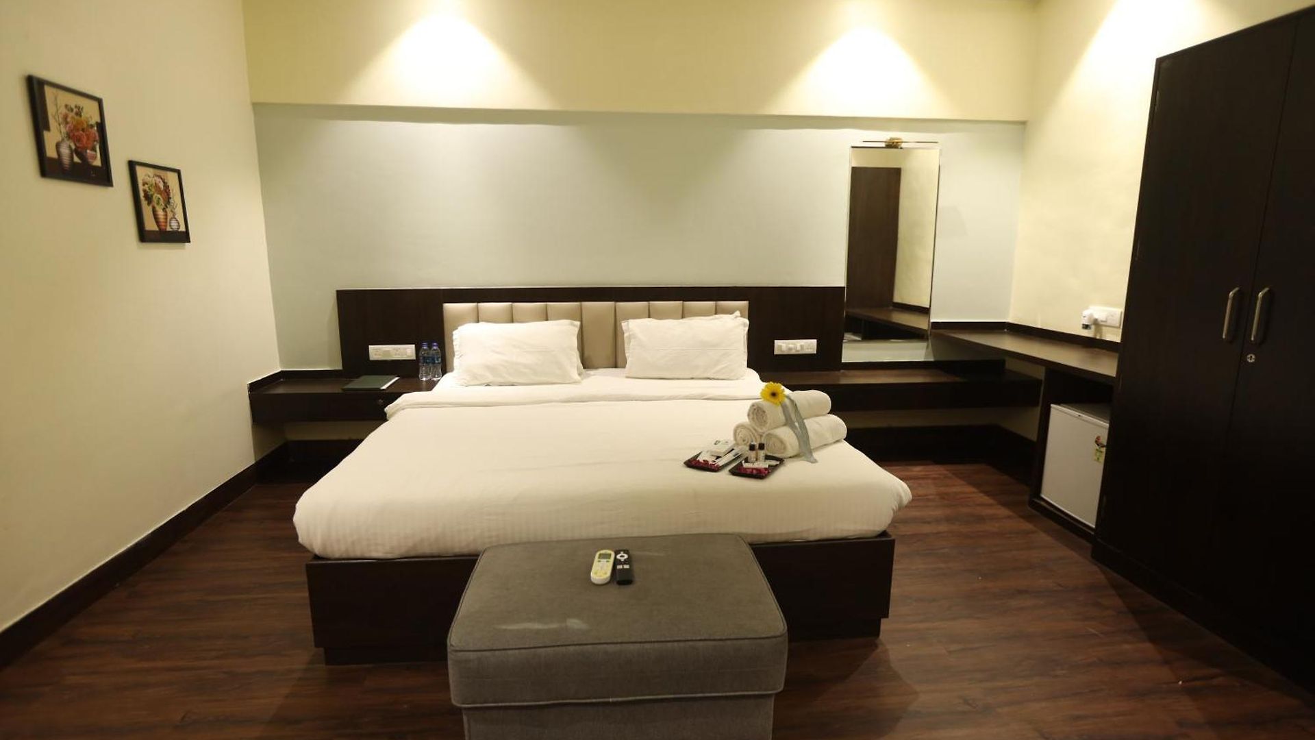 Country By Kempinski And - International Airport