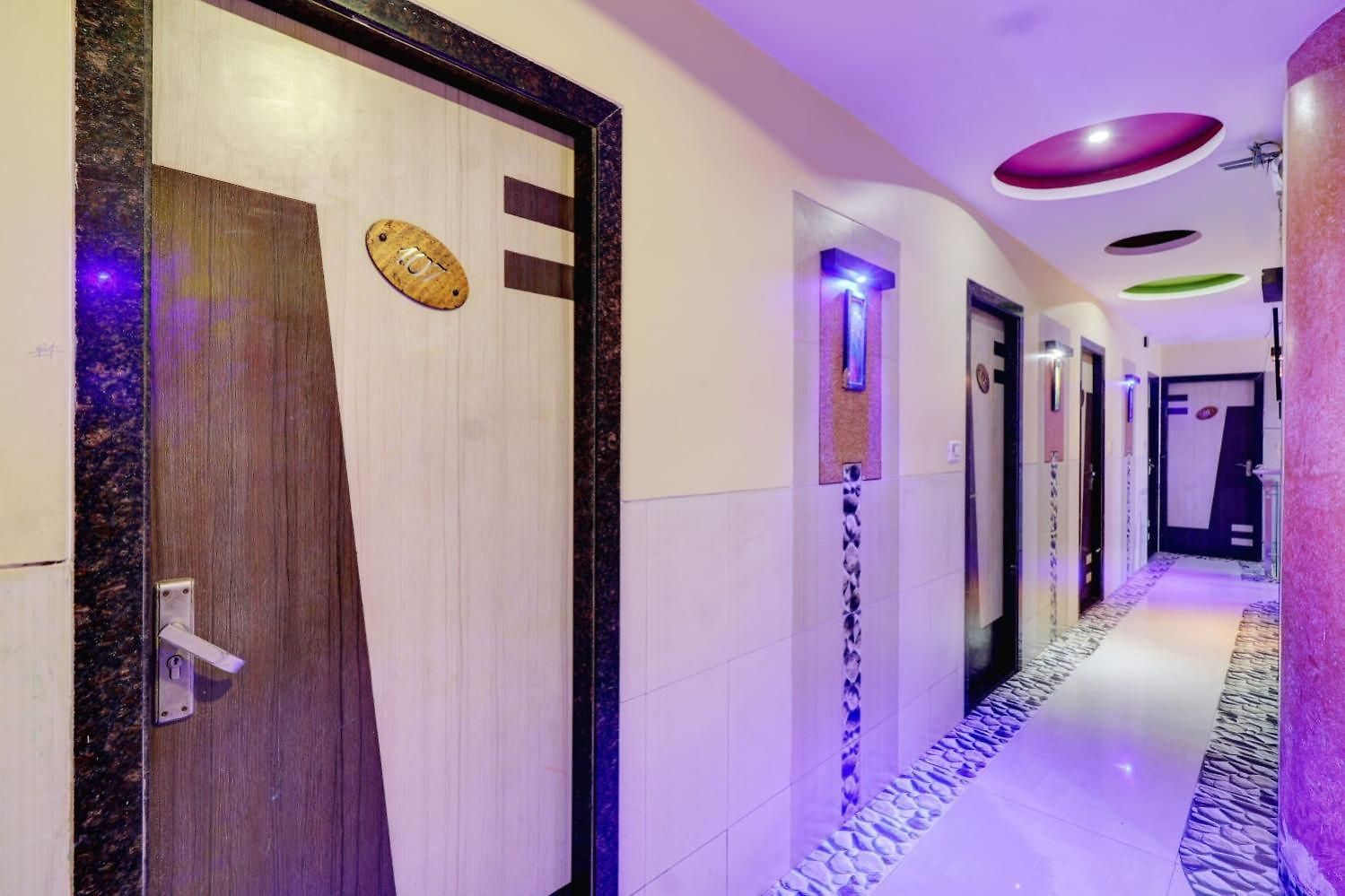 Icon Near T-2 International Airport Guest house 2*