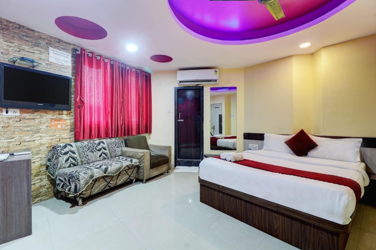 Icon Near T-2 International Airport Guest house