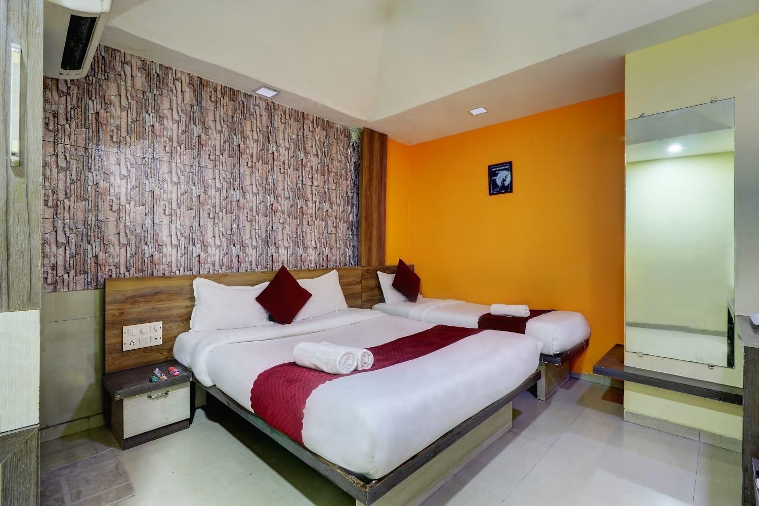 Icon Near T-2 International Airport Guest house