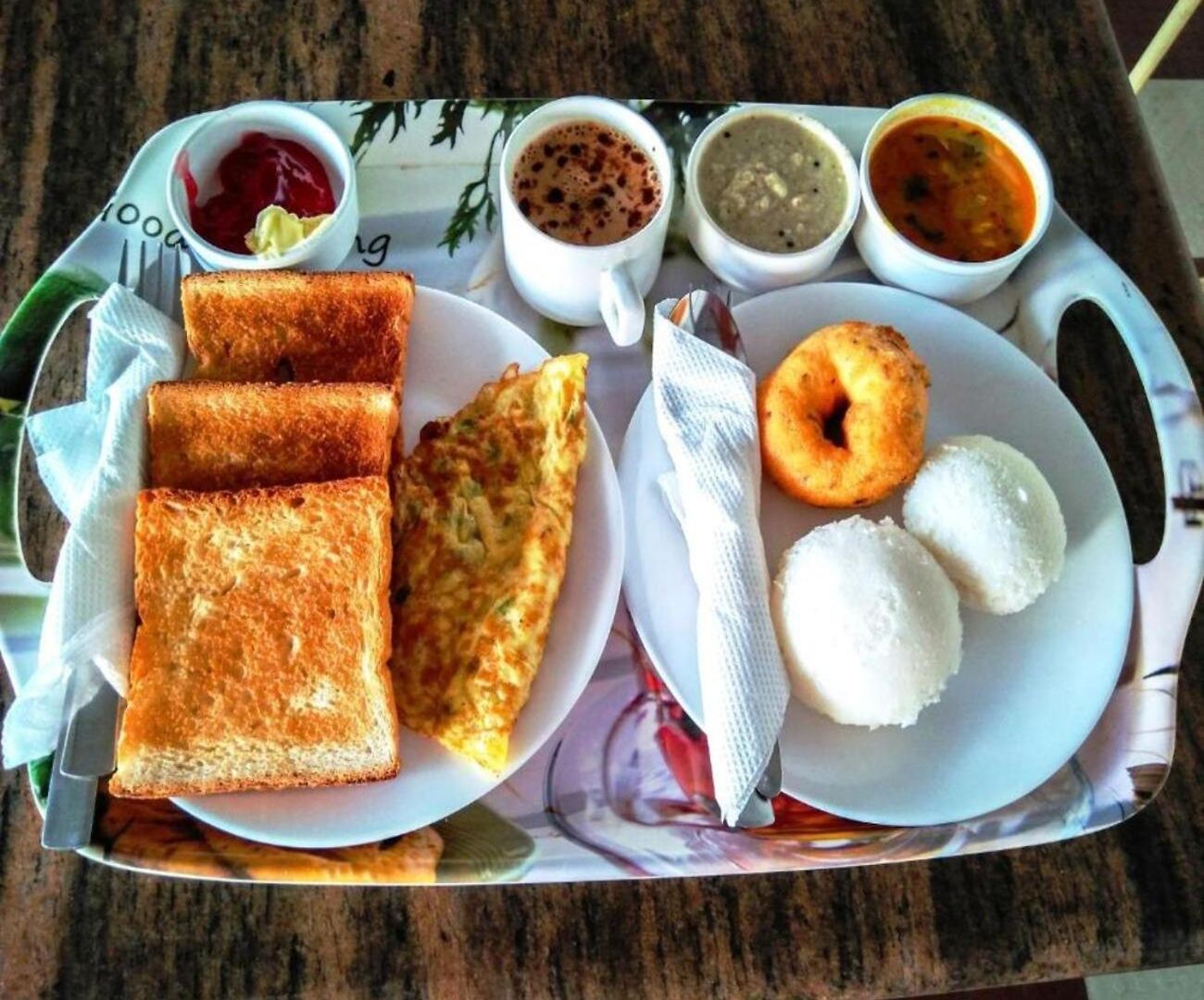 Guest house Glitz West - Nr International Airport T2