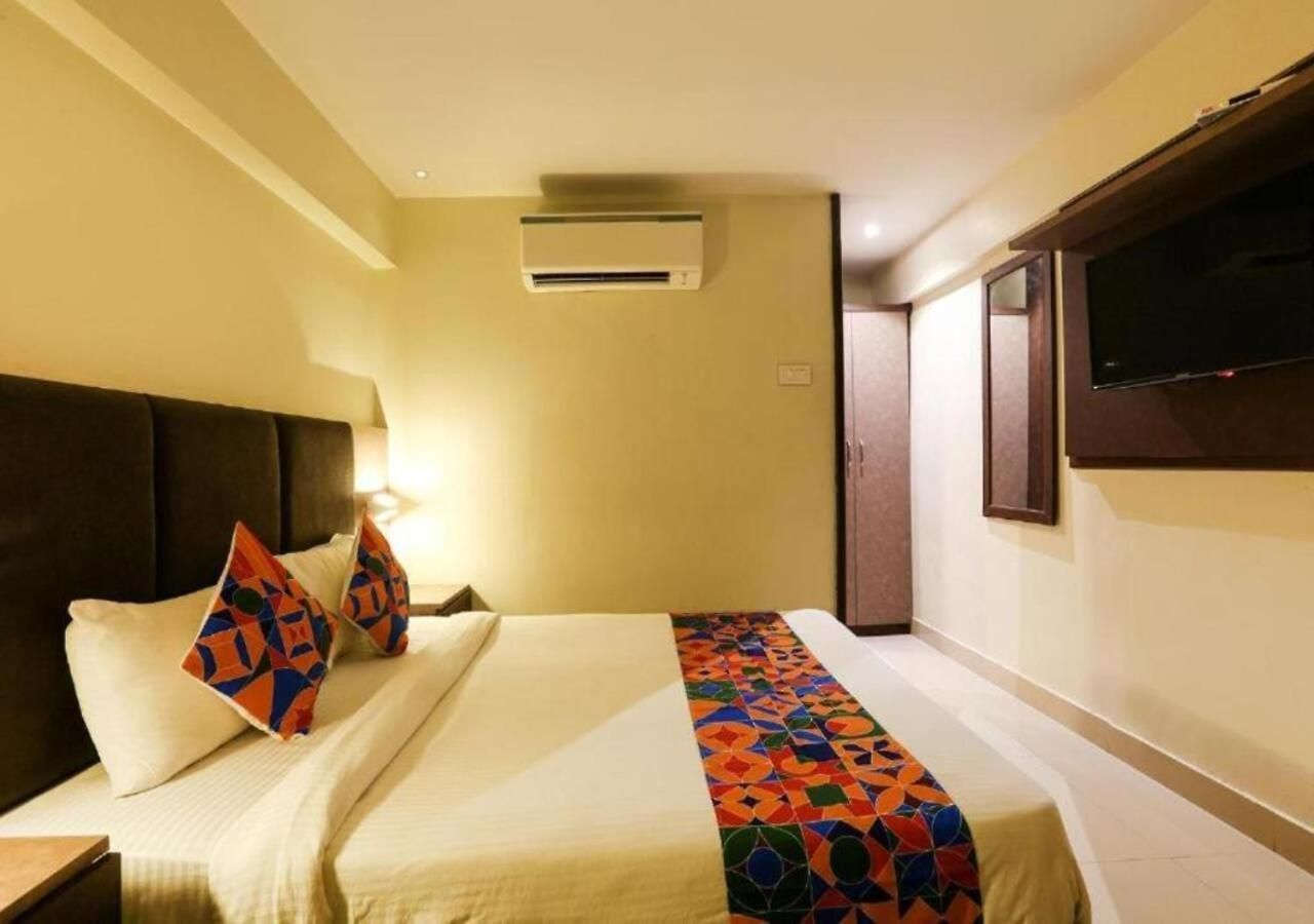 Guest house Glitz West - Nr International Airport T2 2*