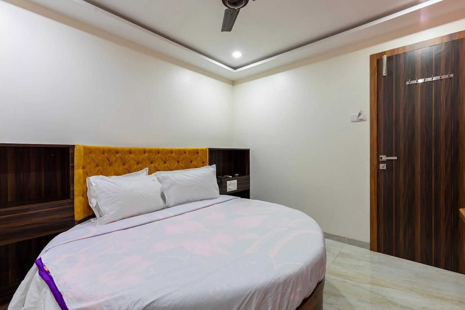 Samrat Palace 3*