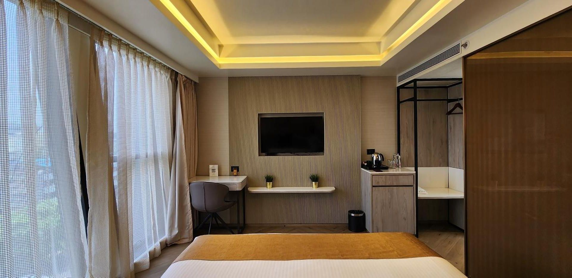 Dragonfly - The Art Hotel 4*