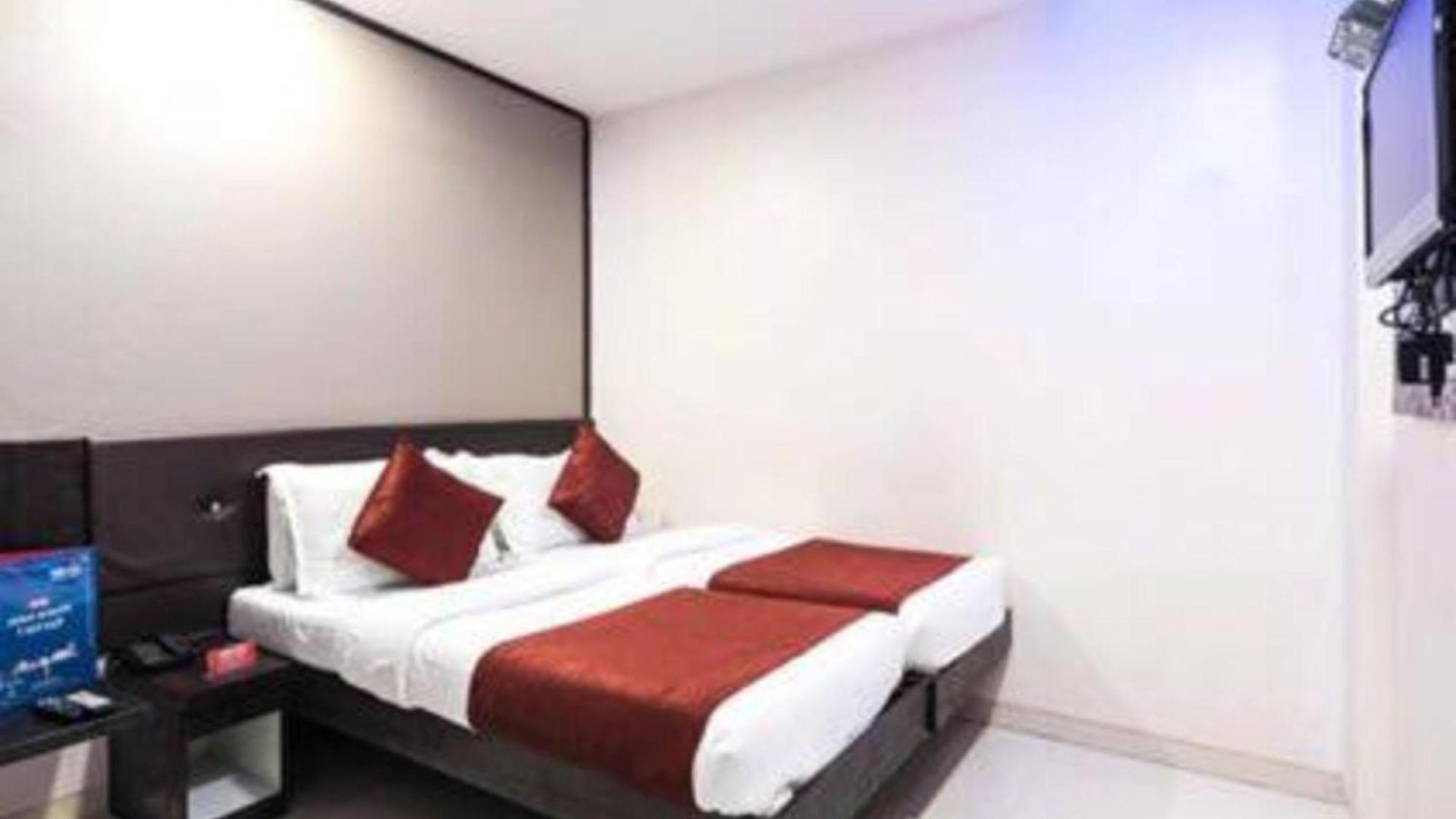 Hotel Golden Sagar - Kurla Mumbai