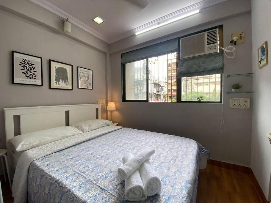 Newton 103 Bright 1bhk In Bandra Near Lilavati Apartment *