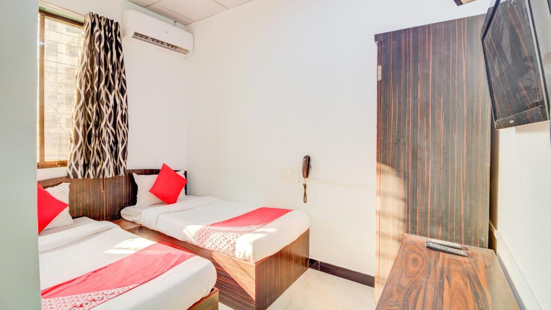Super O Anjali Hotel