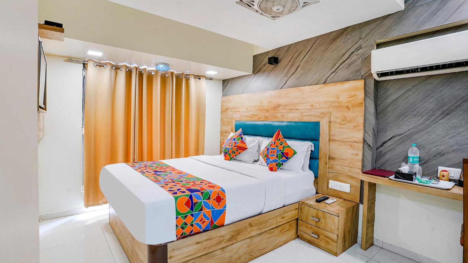 Fabhotel Amber Crop Hotel