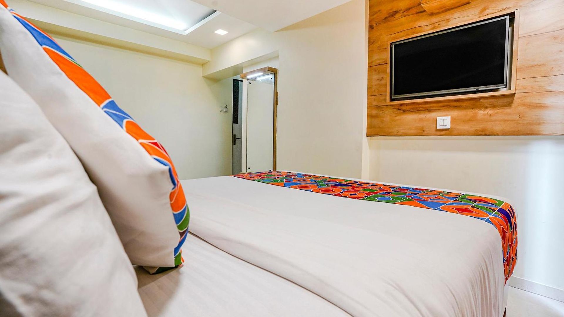 Fabhotel Amber Crop Hotel 3*