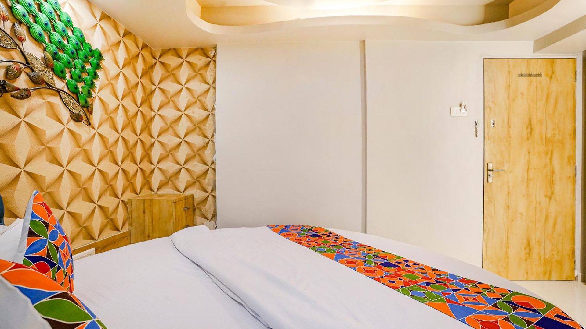 Fabhotel Amber Crop Hotel 3*
