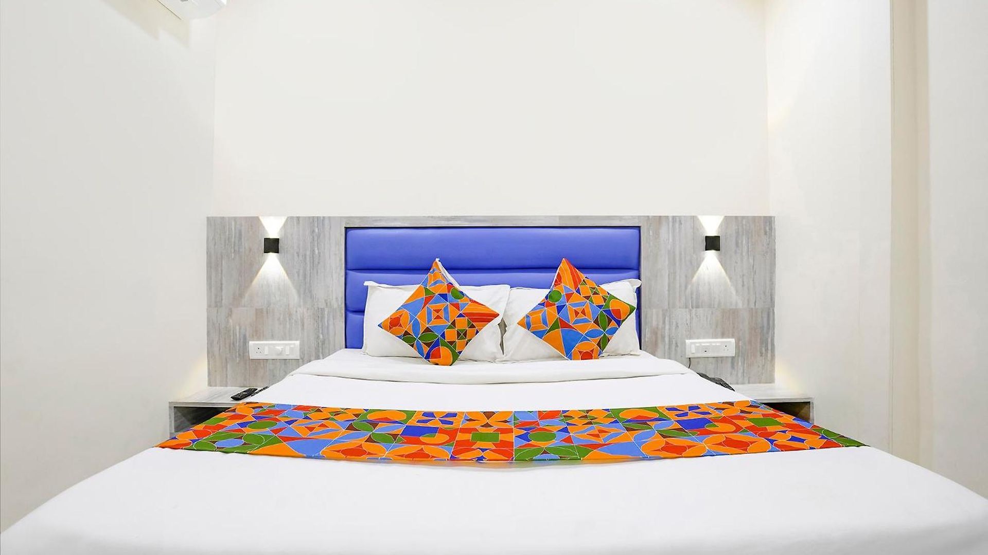 Hotel Fabhotel Good Luck Residency