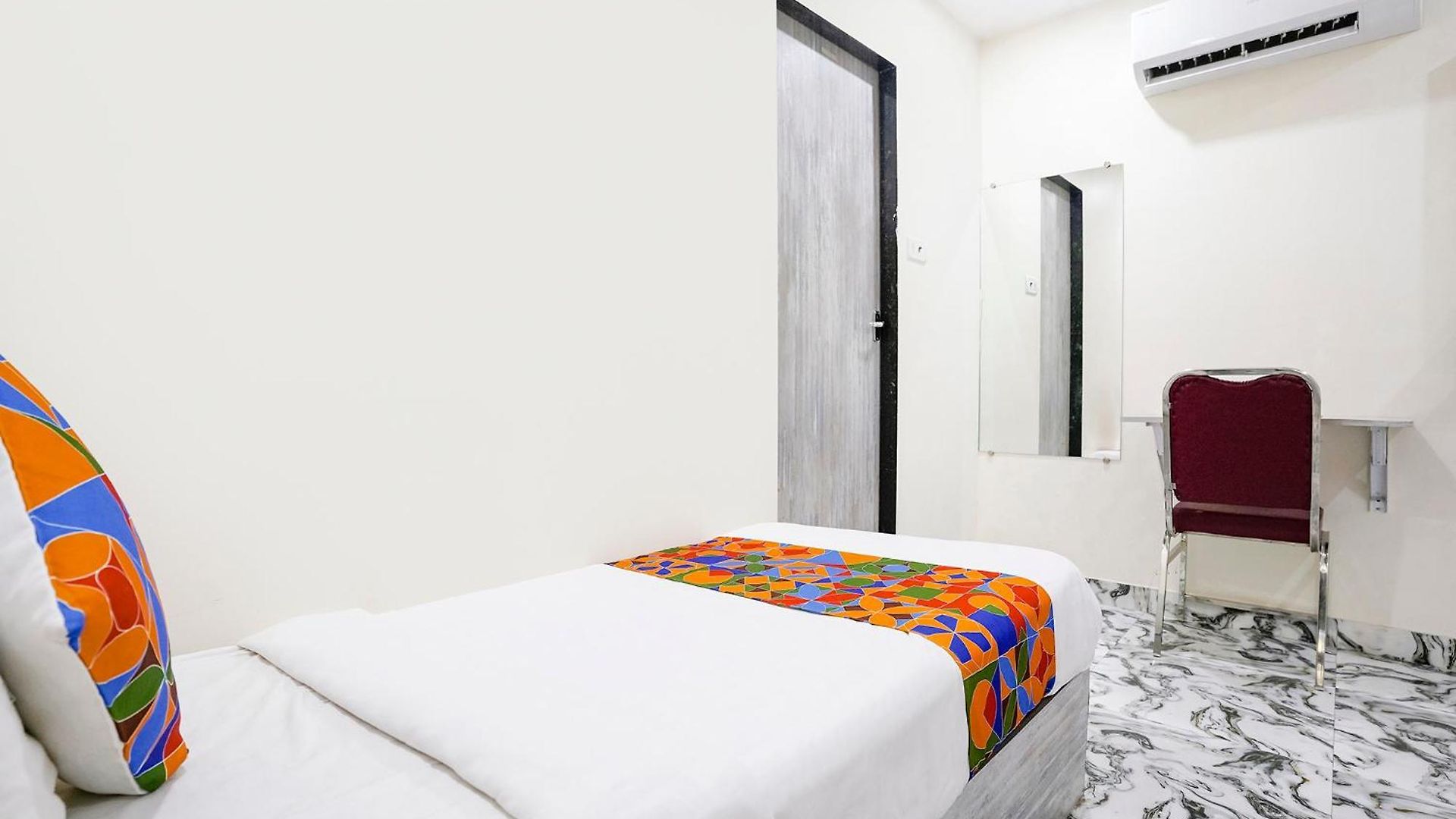 Hotel Fabhotel Good Luck Residency
