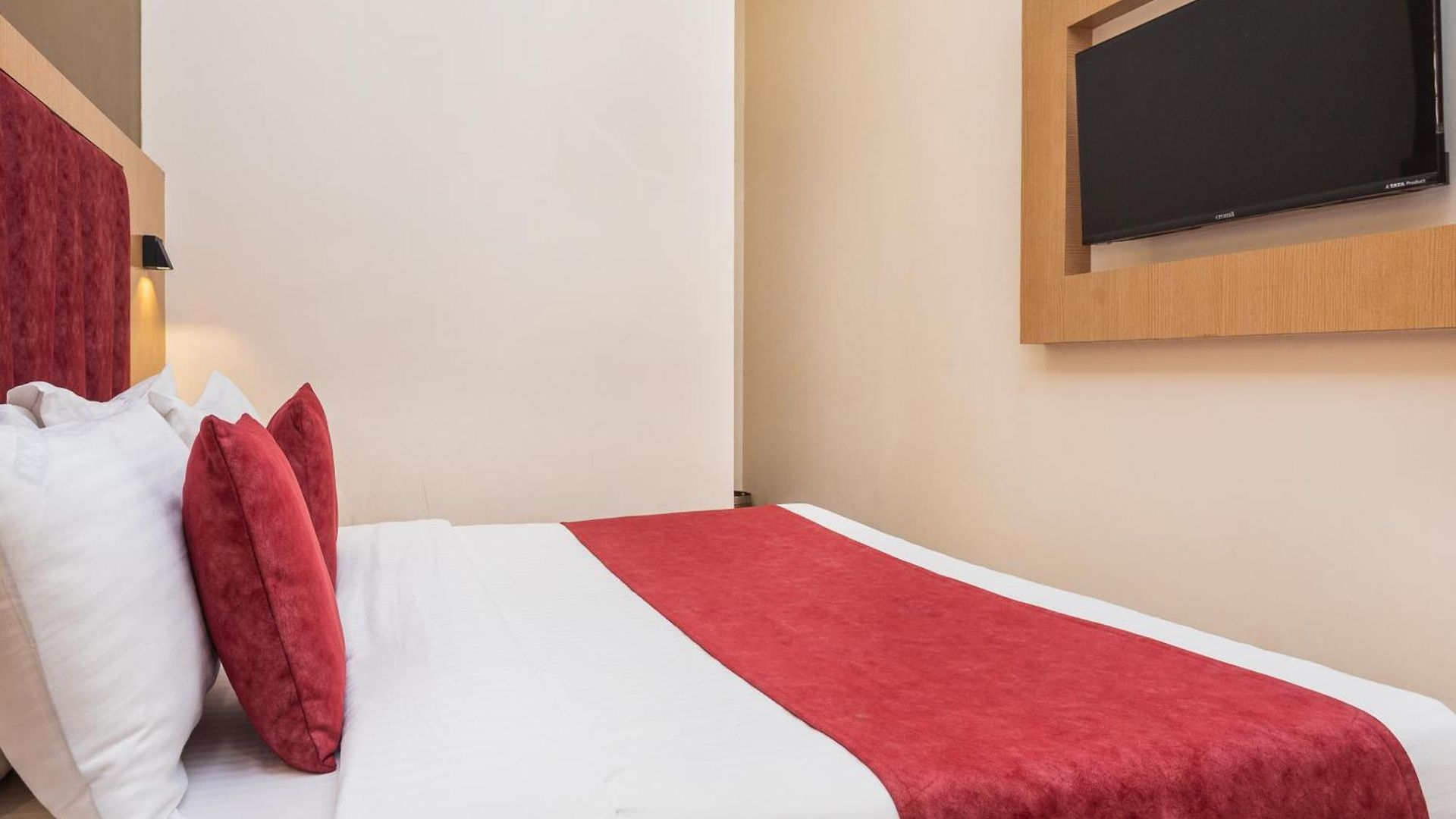 Hotel Priceless Exhibition Centre Goregaon West