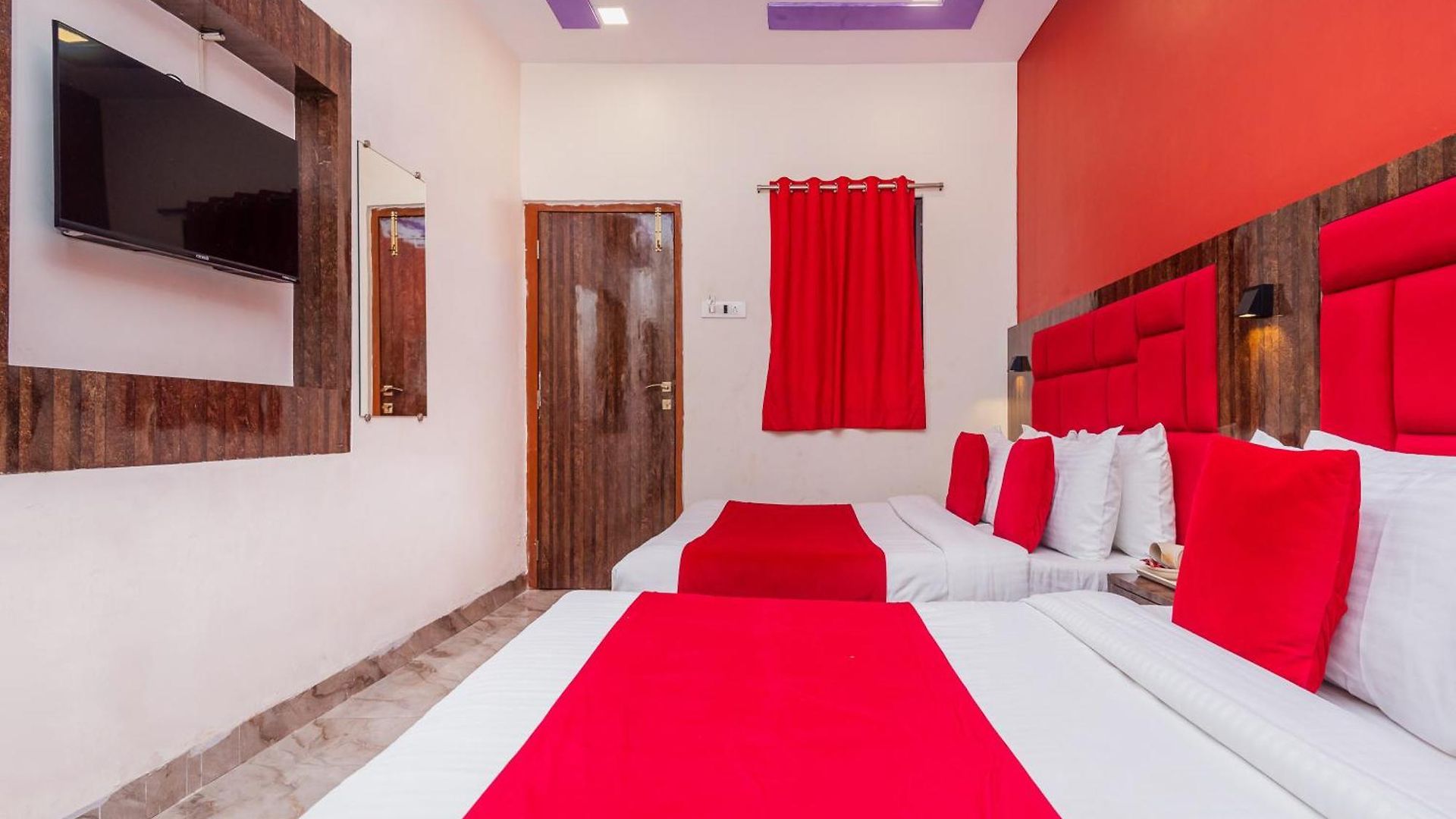 Priceless Exhibition Centre Goregaon West 2* Mumbai
