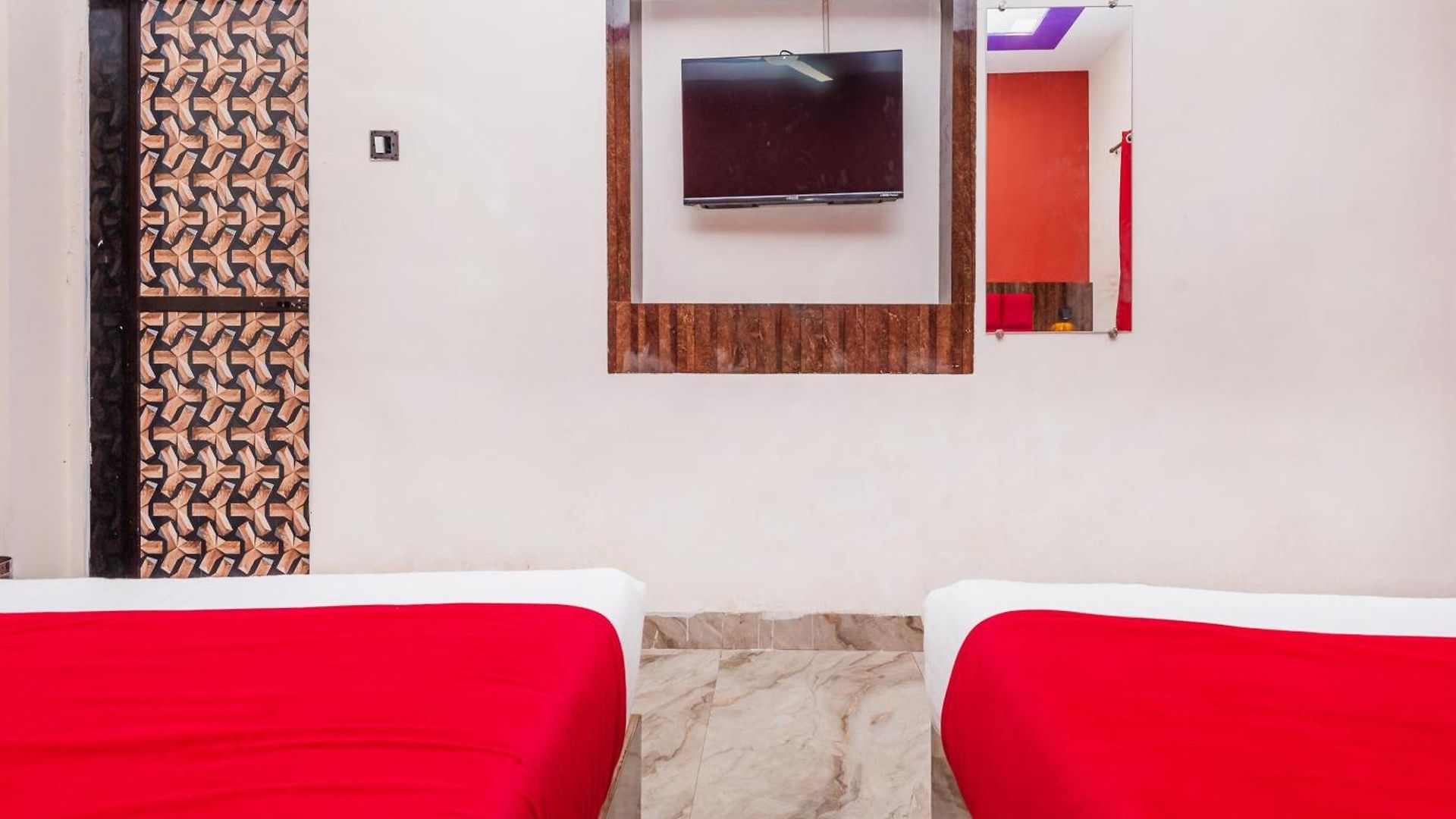 Priceless Exhibition Centre Goregaon West Hotel 2*