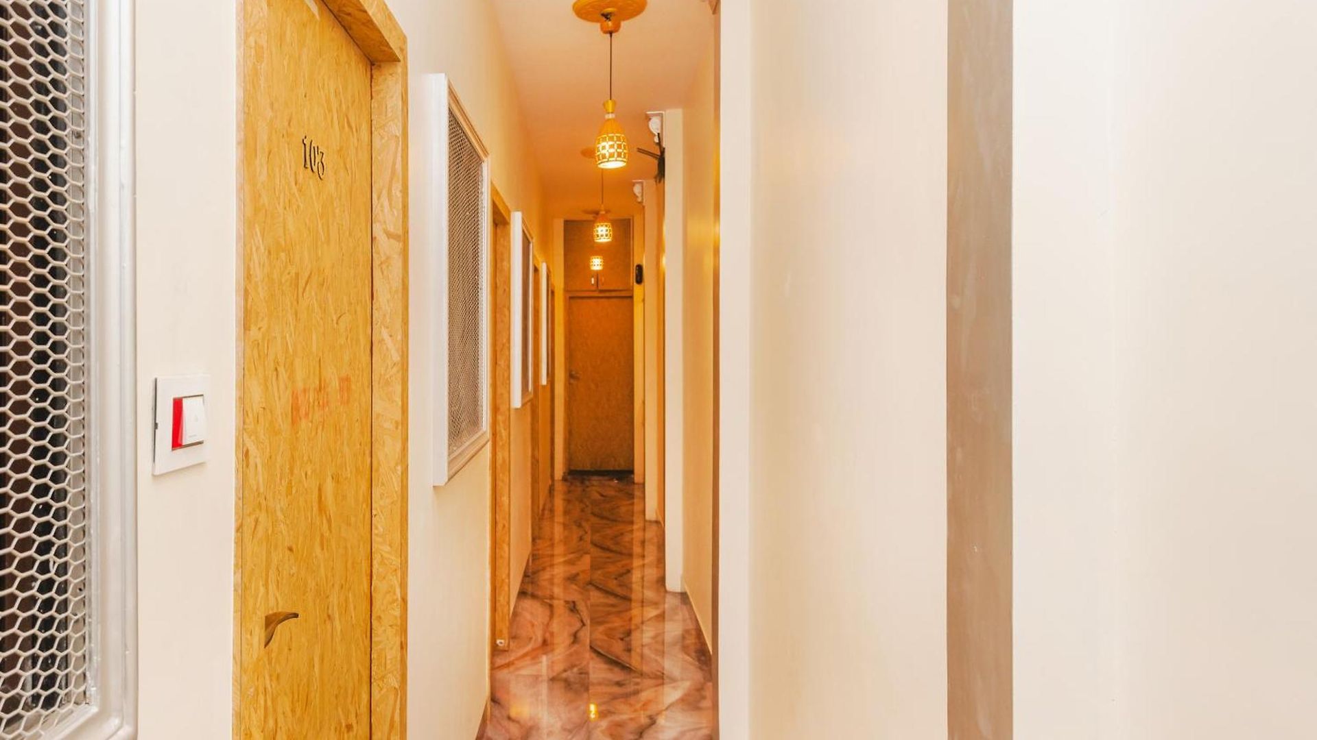 Priceless Exhibition Centre Goregaon West 2*